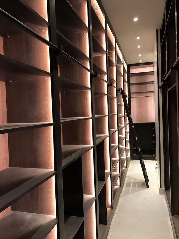 Conception artisanale d'ouvrages traditionnels et modernes en bois noble