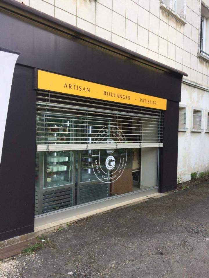 Store de magasin extérieur Orne